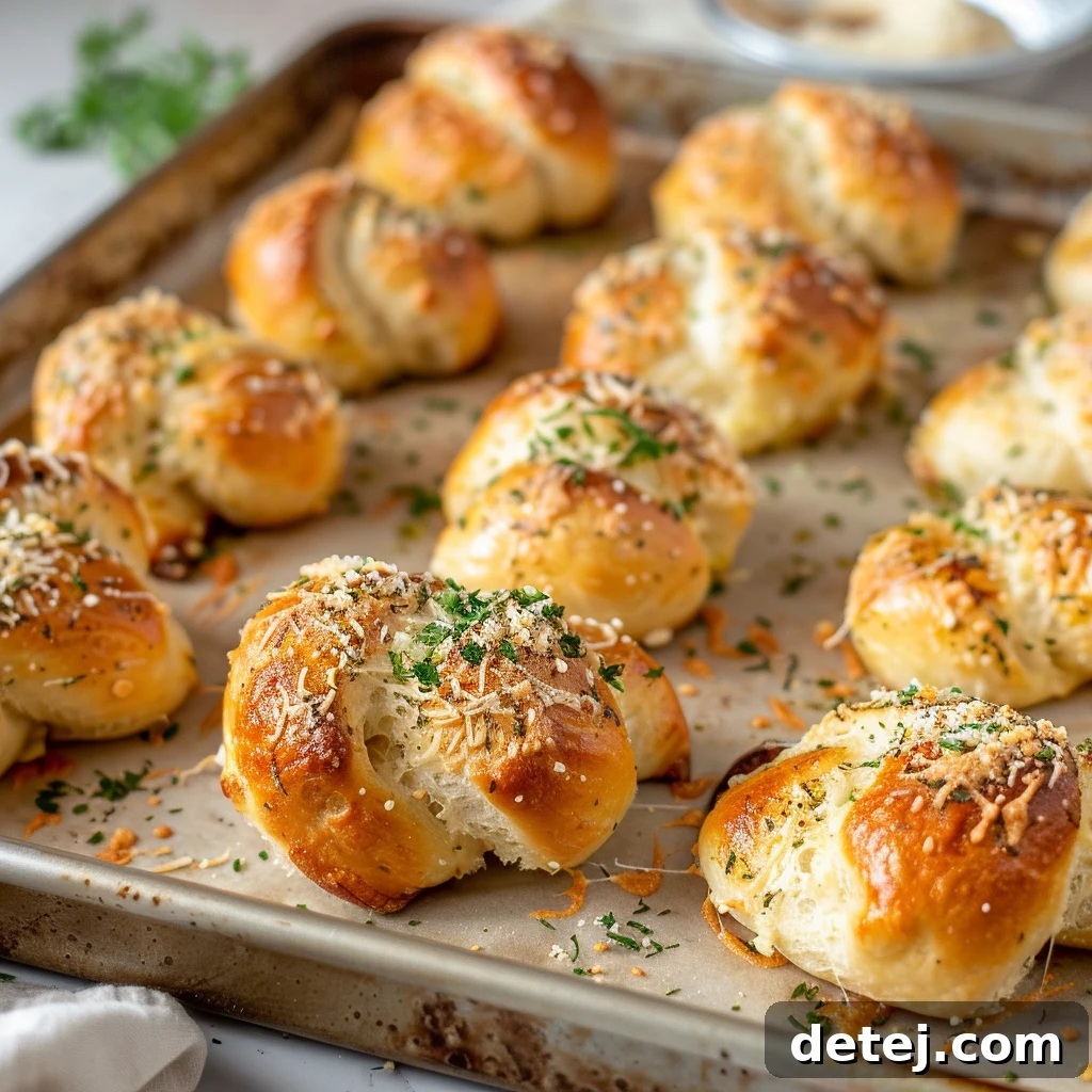 Easy Garlic Bread Knots