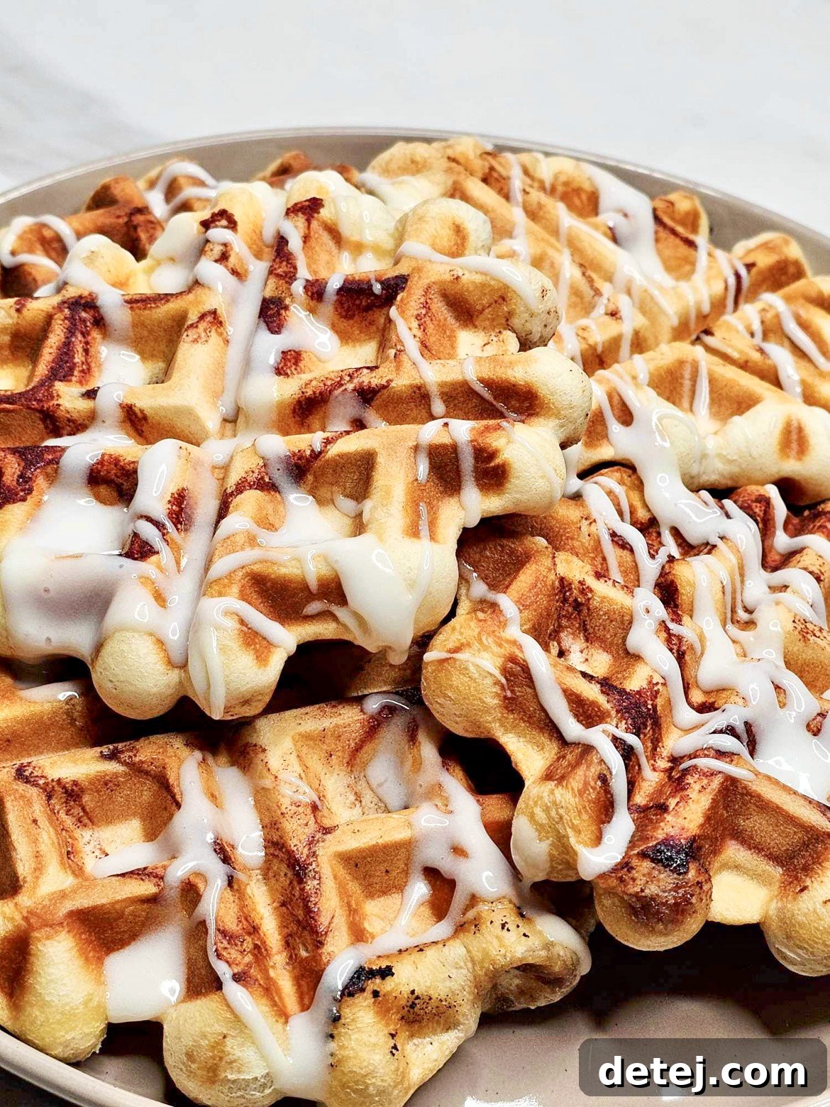 Cinnamon Roll Waffles Recipe
