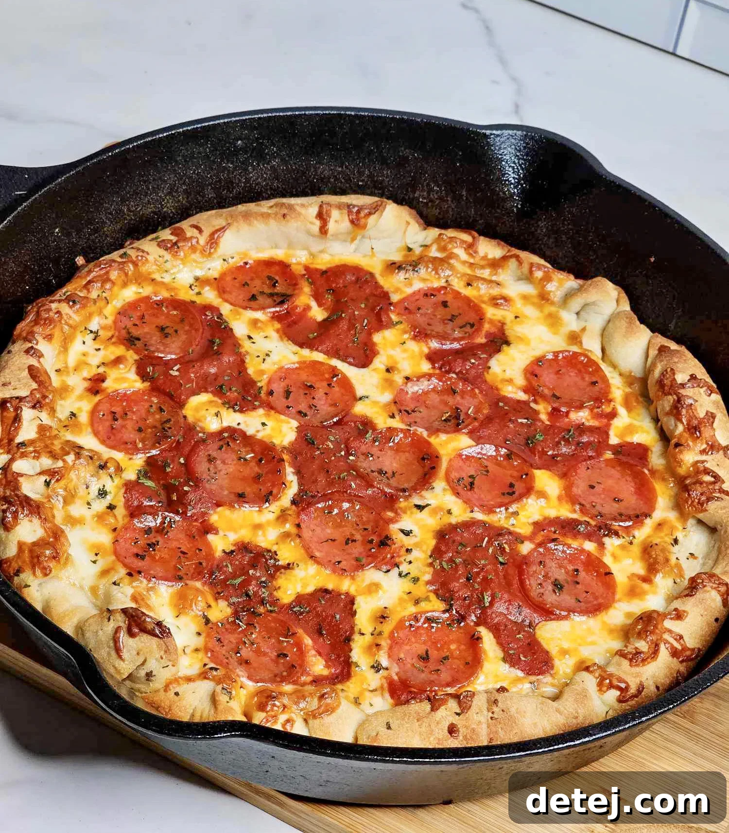 Easy Cast Iron Skillet Pizza