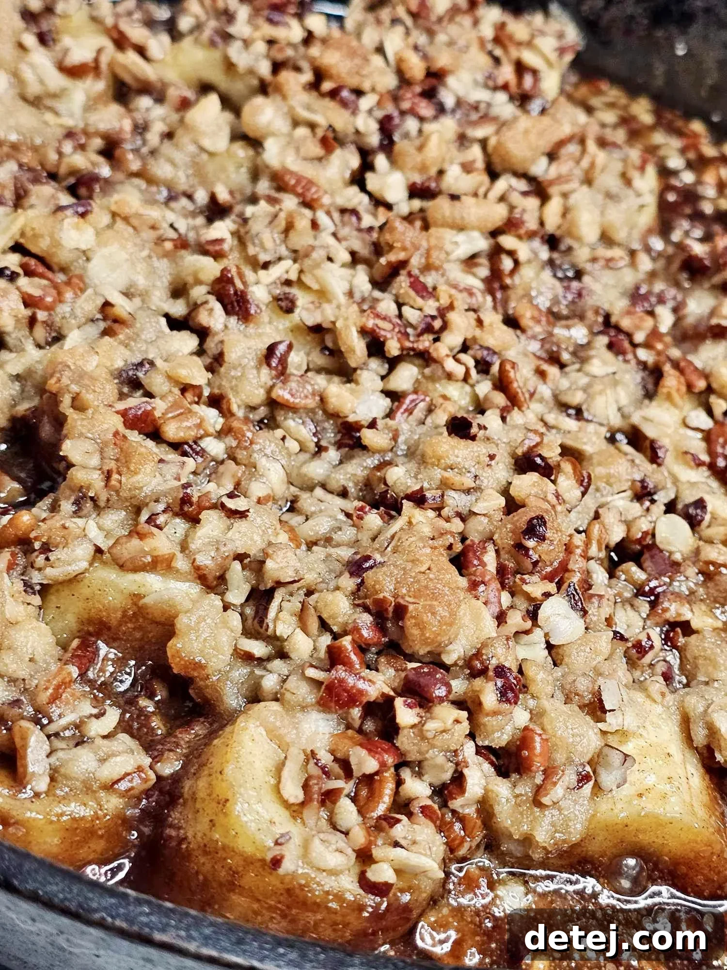 Sliced ripe bananas for the crumble
