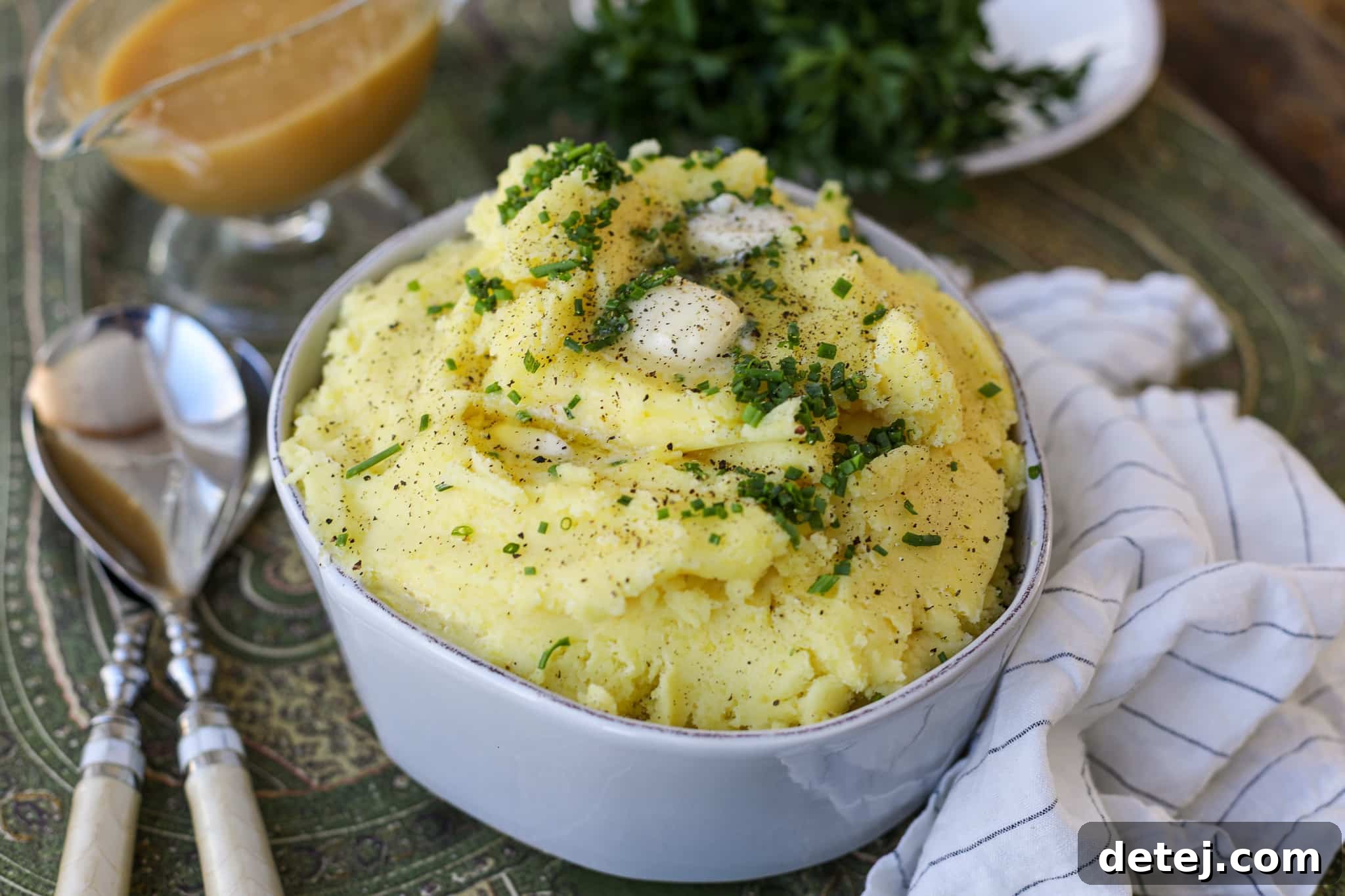 Simple Velvety Mashed Potatoes 3 easy creamy mashed potatoes - Healthyish foods