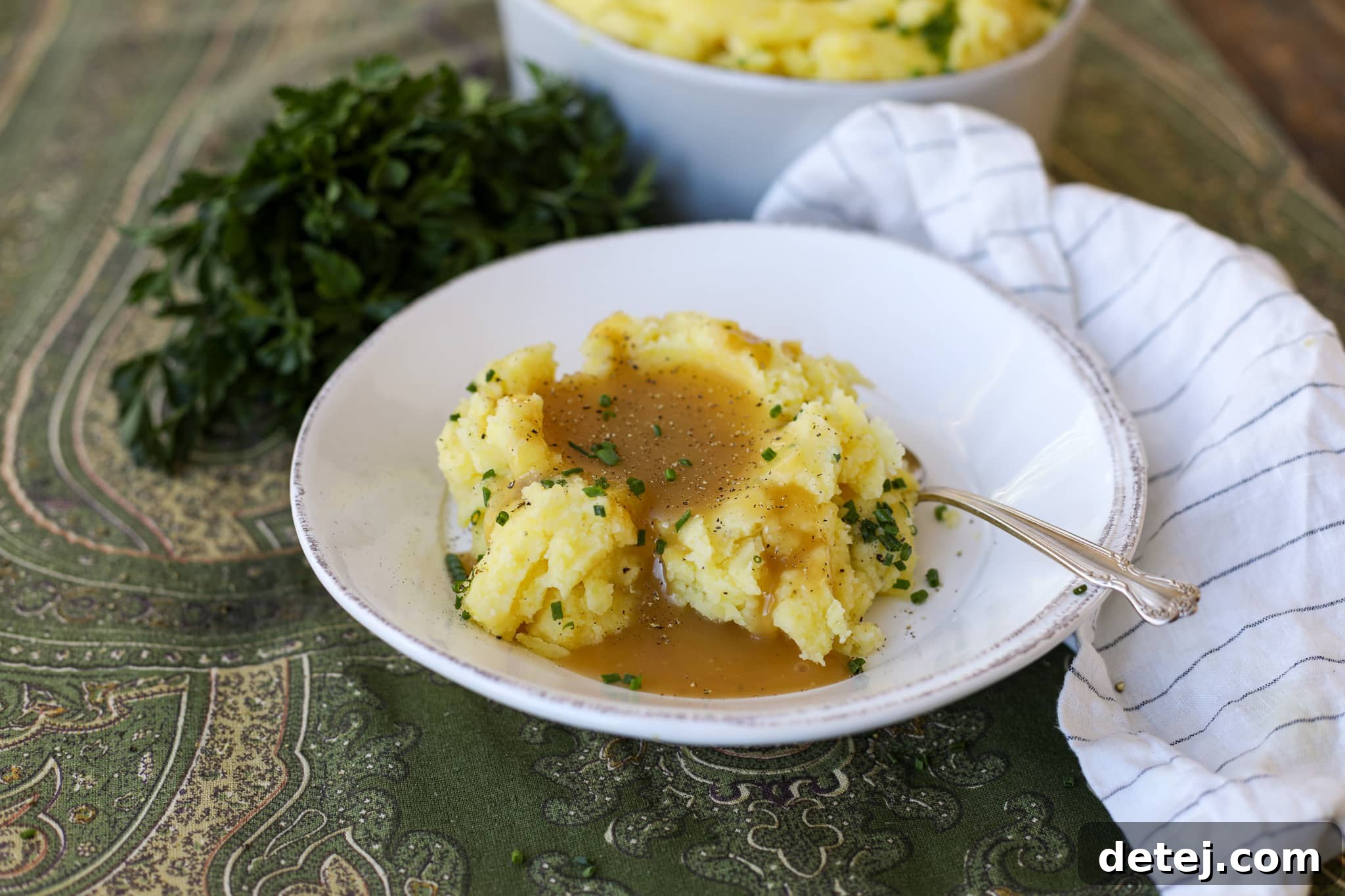Simple Velvety Mashed Potatoes 4 easy creamy mashed potatoes - Healthyish foods