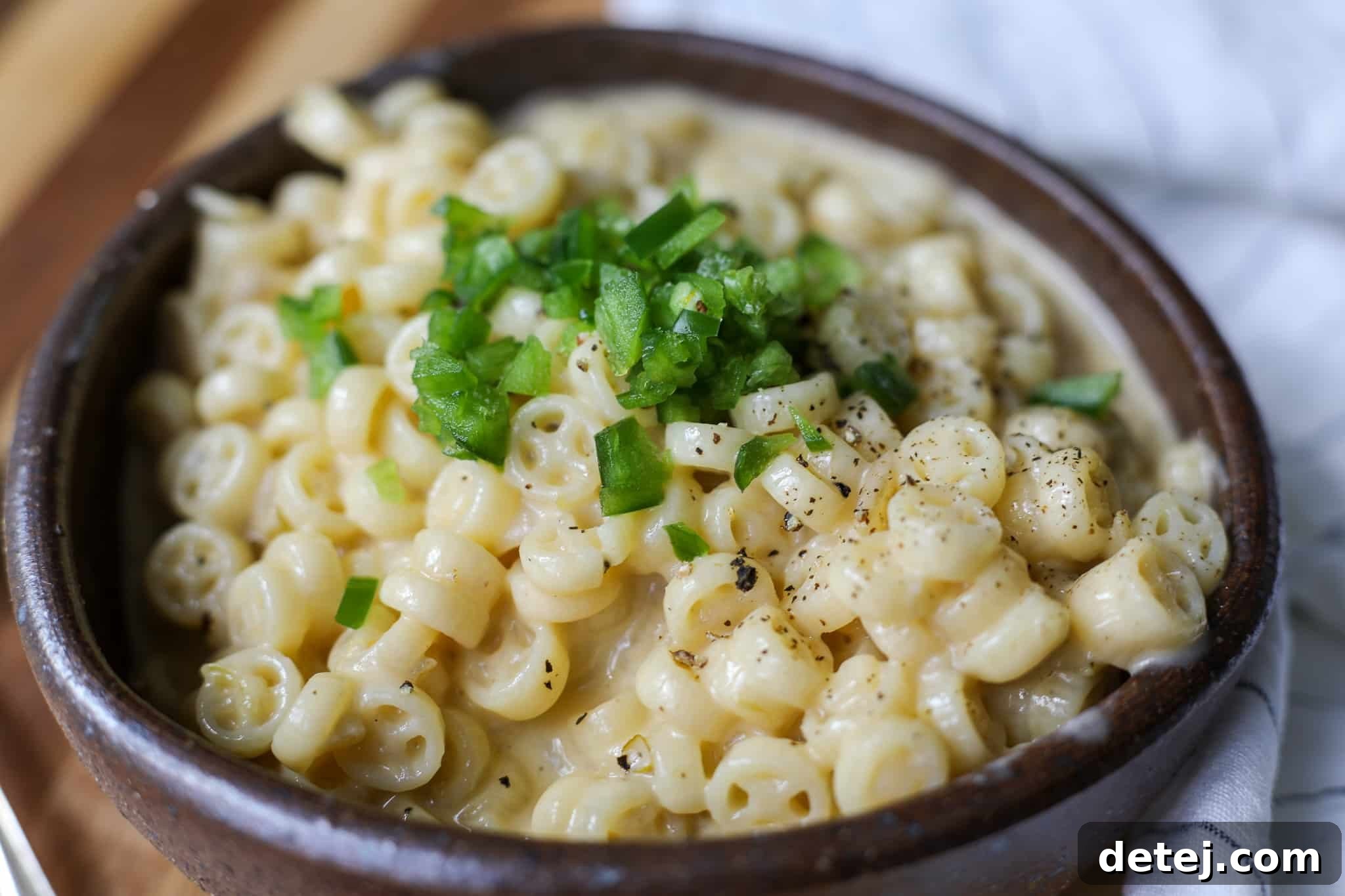 Green Chili Macaroni and Cheese – Healthyish Foods