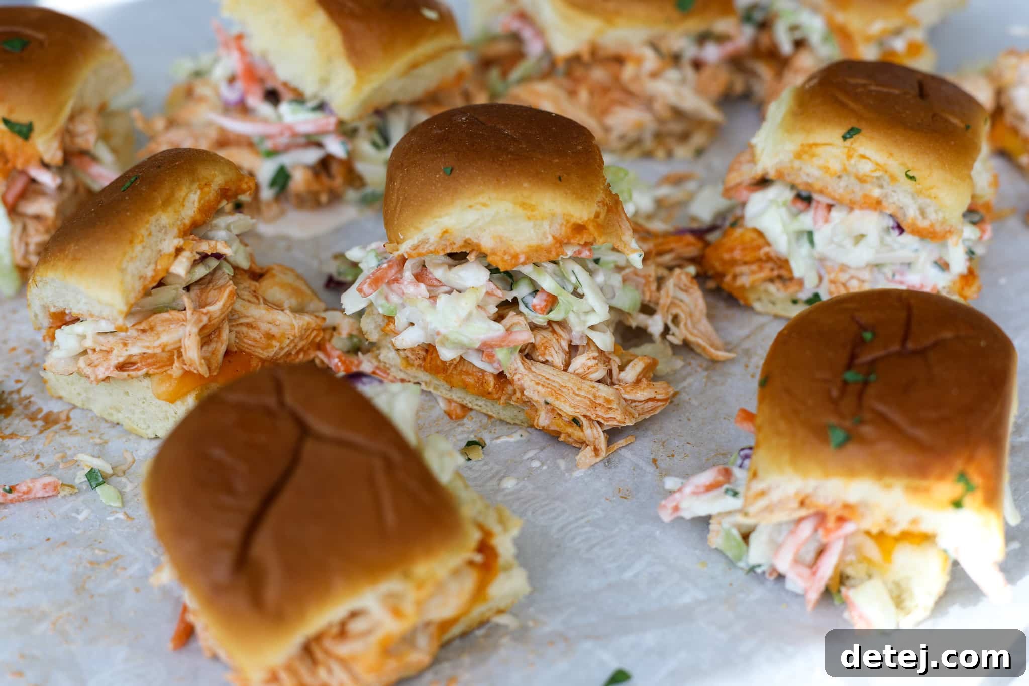 Buffalo Chicken Slider with Gorgonzola Slaw – Healthyish Foods