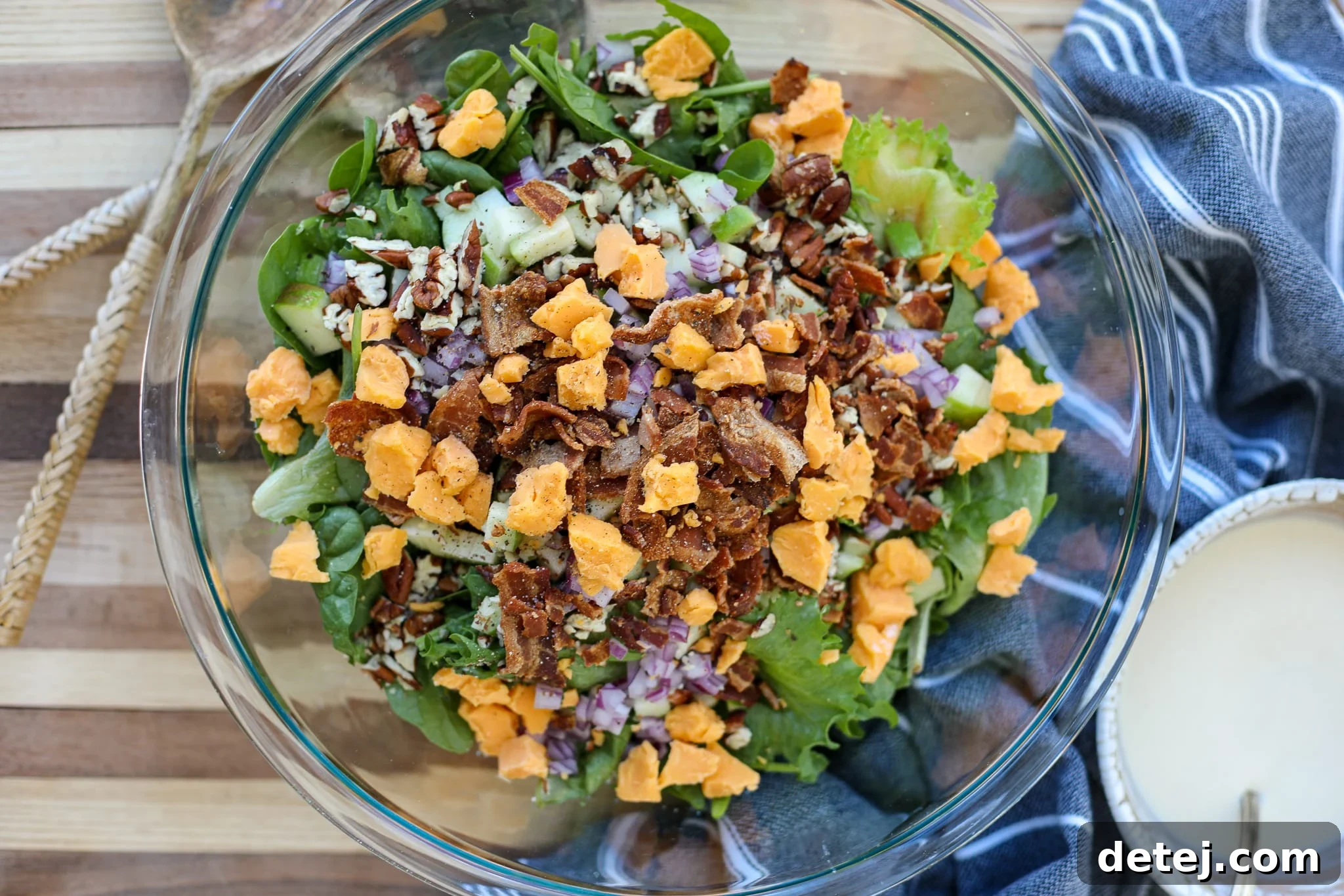Cheddar Apple Bacon Salad with Creamy Honey Dijon – Healthyish Foods