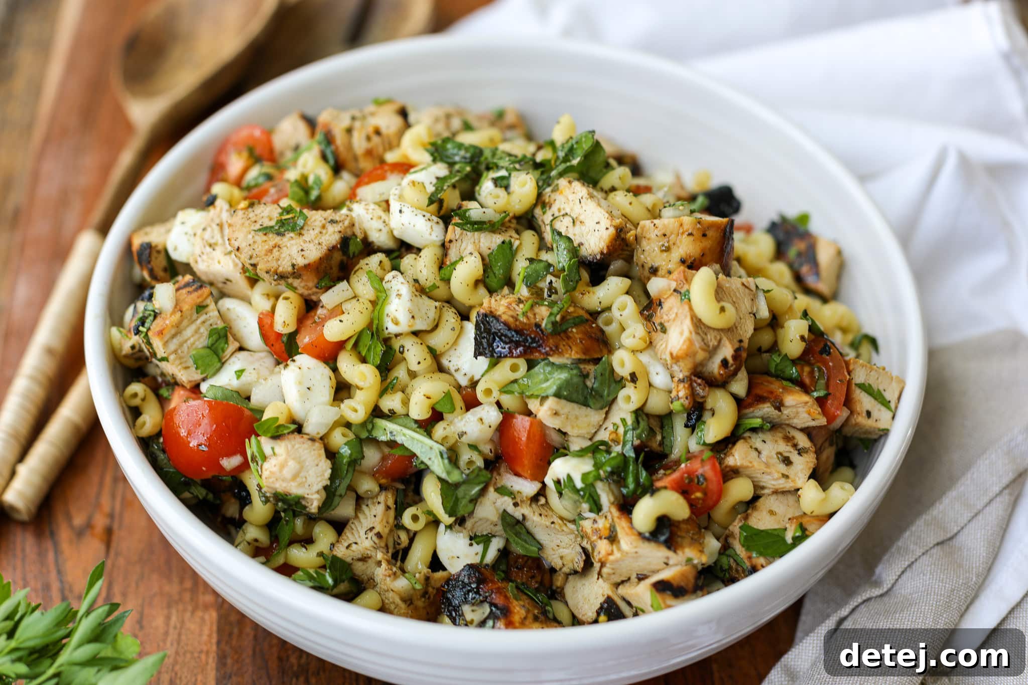 Grilled Chicken Caprese Macaroni Salad – Healthyish Foods