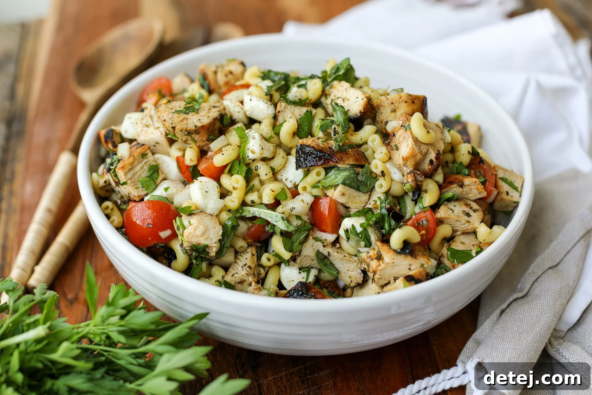 Grilled Chicken Caprese Macaroni Salad – Healthyish Foods