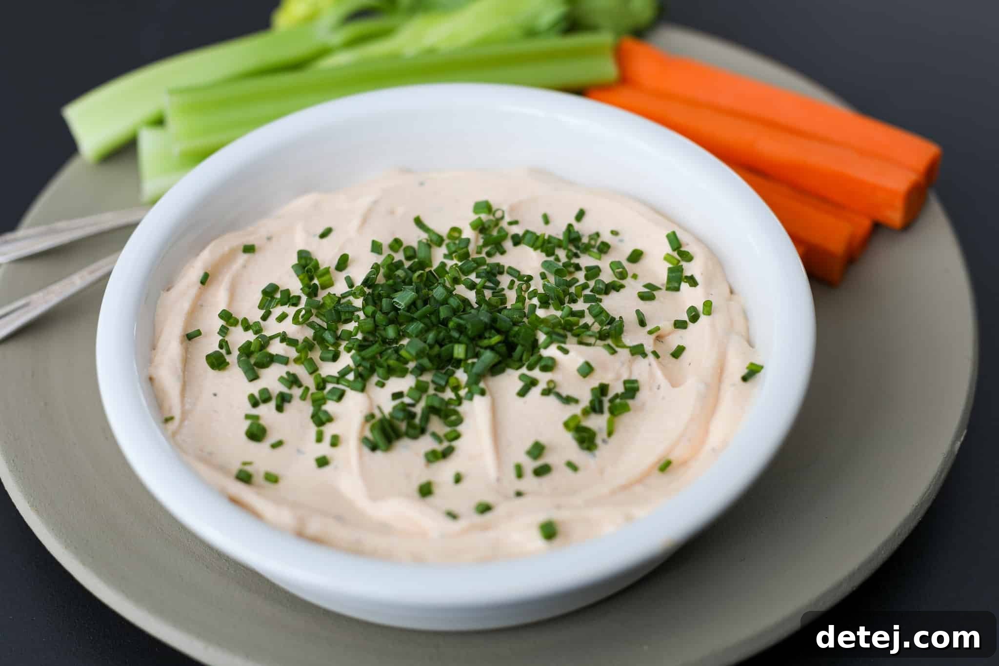 Buffalo Ranch Cottage Cheese Dip – Healthyish Foods