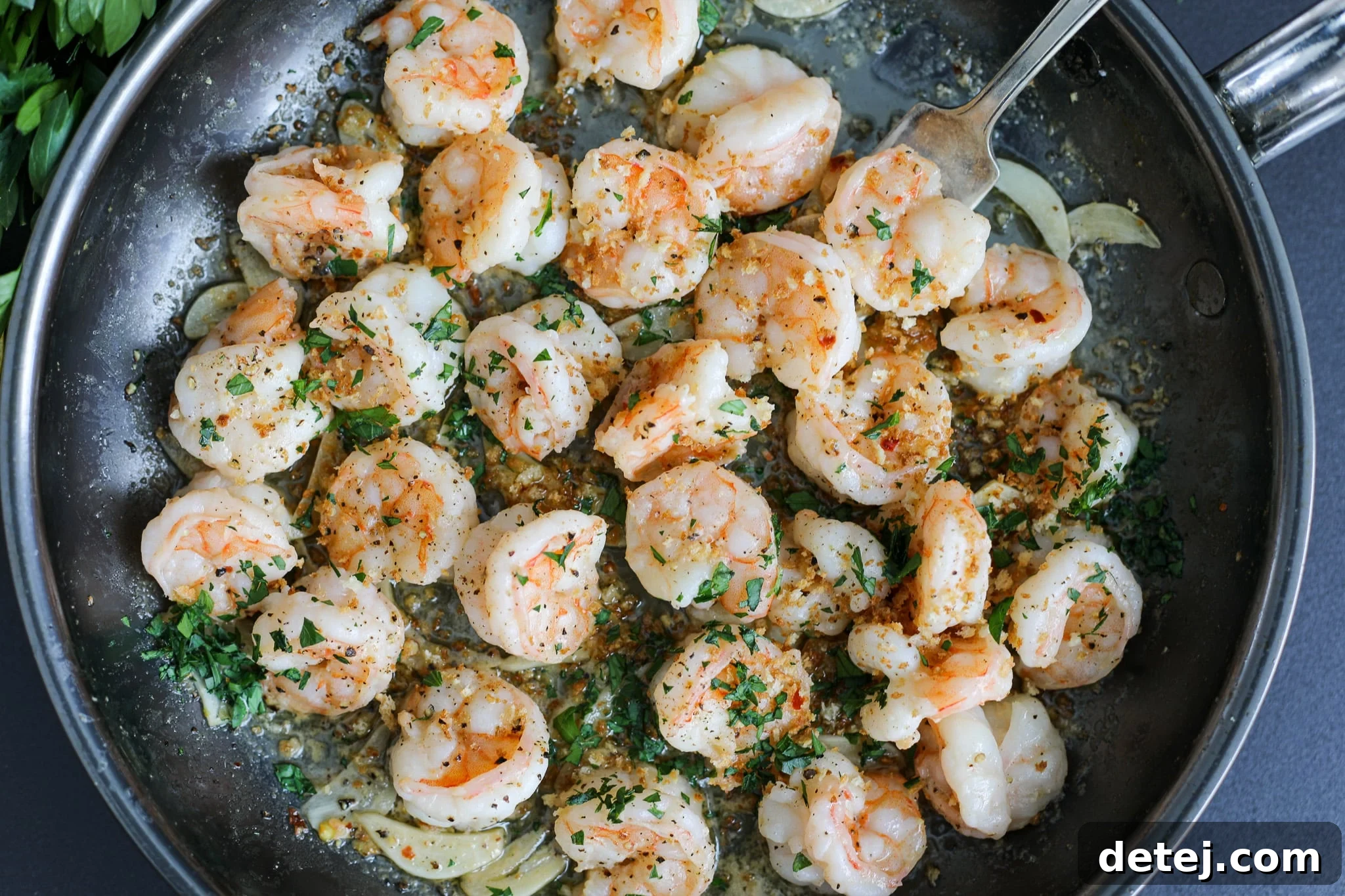 Exquisite Garlic Butter Shrimp Scampi: A Quick and Flavorful Sautéed Seafood Recipe from Healthyish Foods