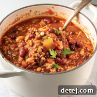 Close up of Easy Healthy Turkey Chili with toppings