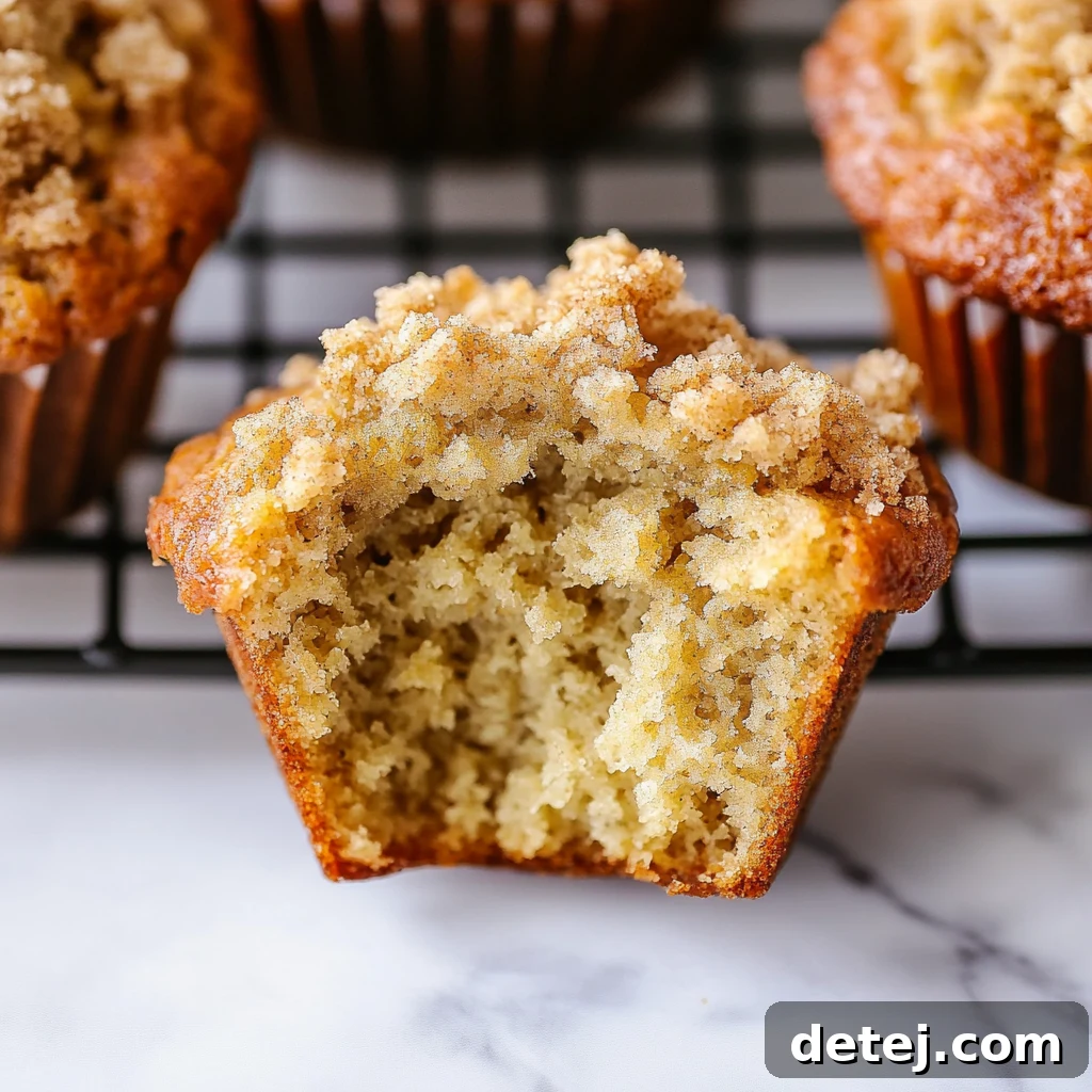 Banana Muffins With Crumb Topping