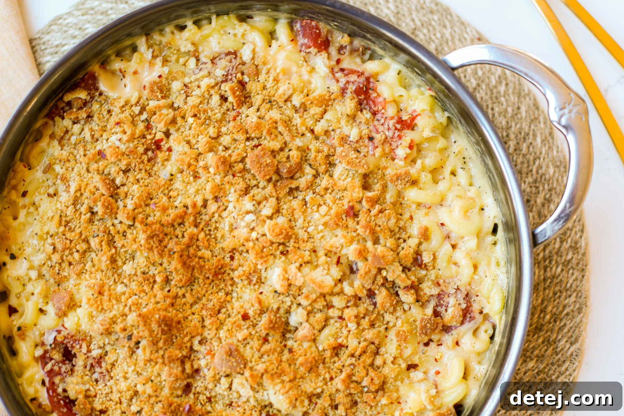 Delightful Creamy Baked Macaroni and Cheese with Roasted Tomatoes, a perfect comfort food dish.