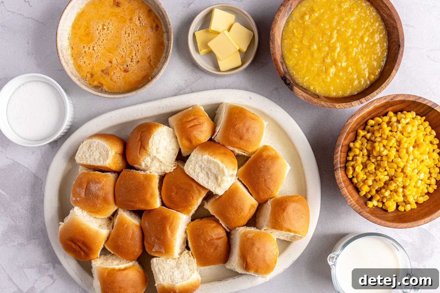 ingredients needed for cornbread pudding. 