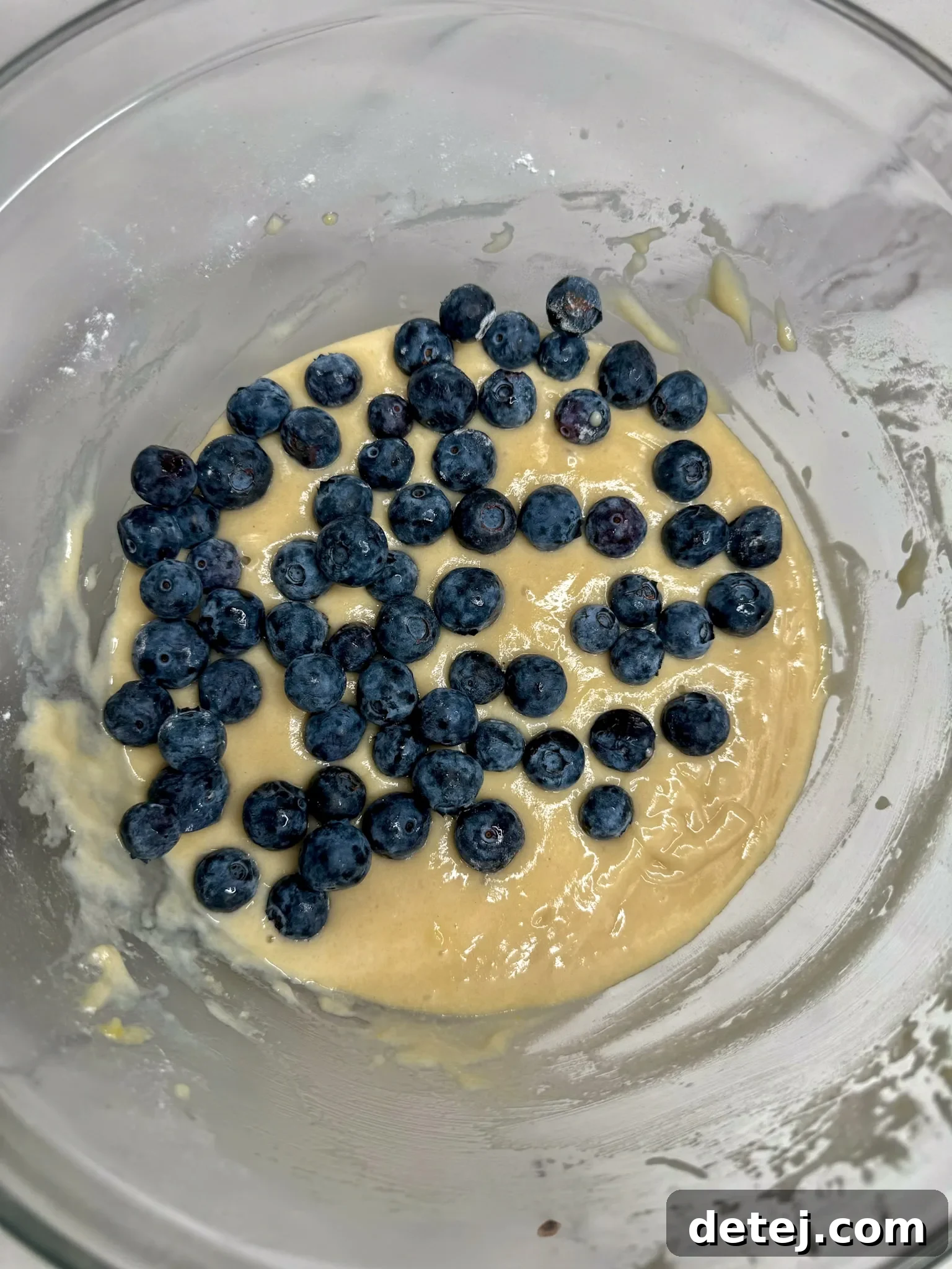 The Best Crumb Topped Blueberry Muffins