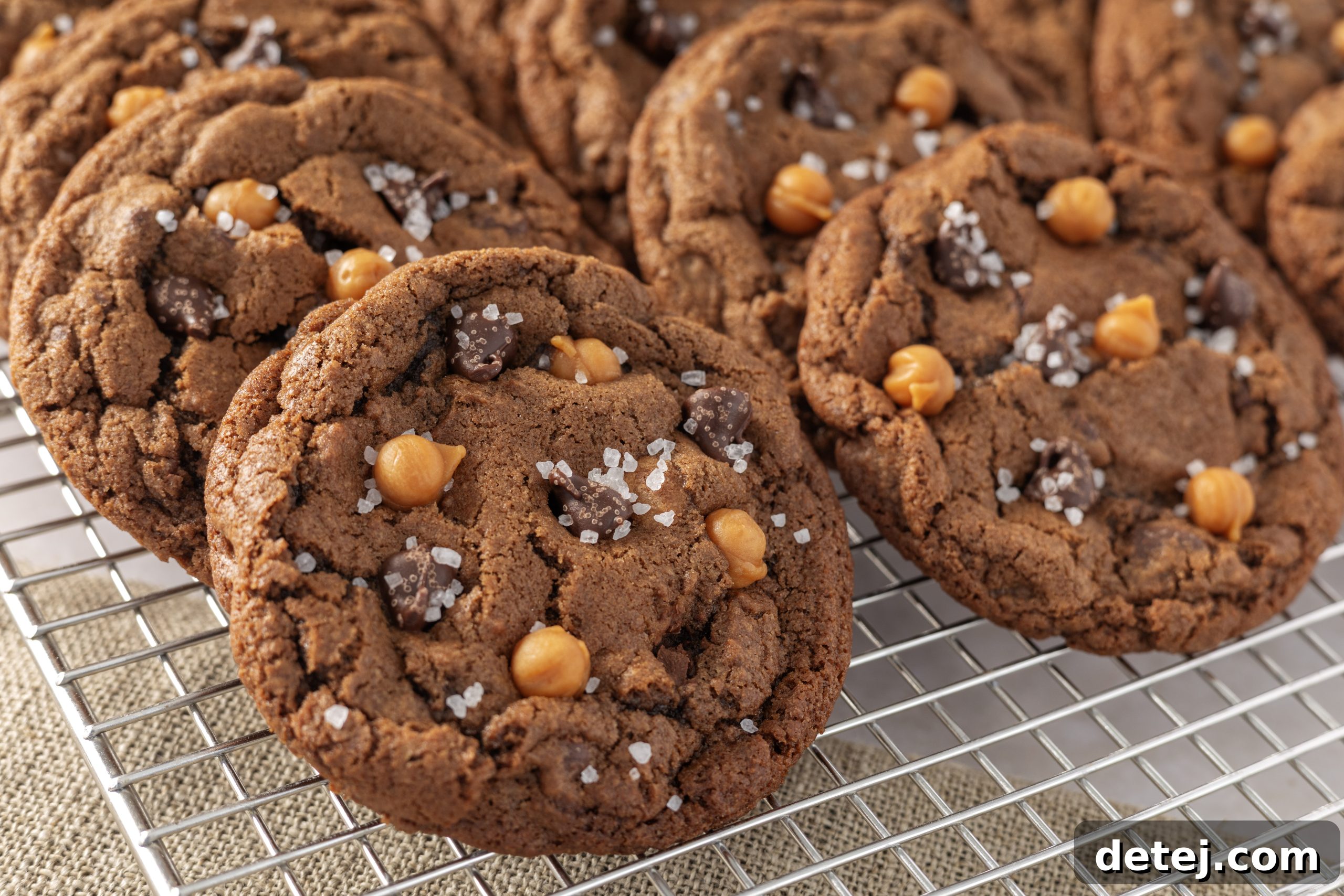 Easy Chocolate Salted Caramel Cookies