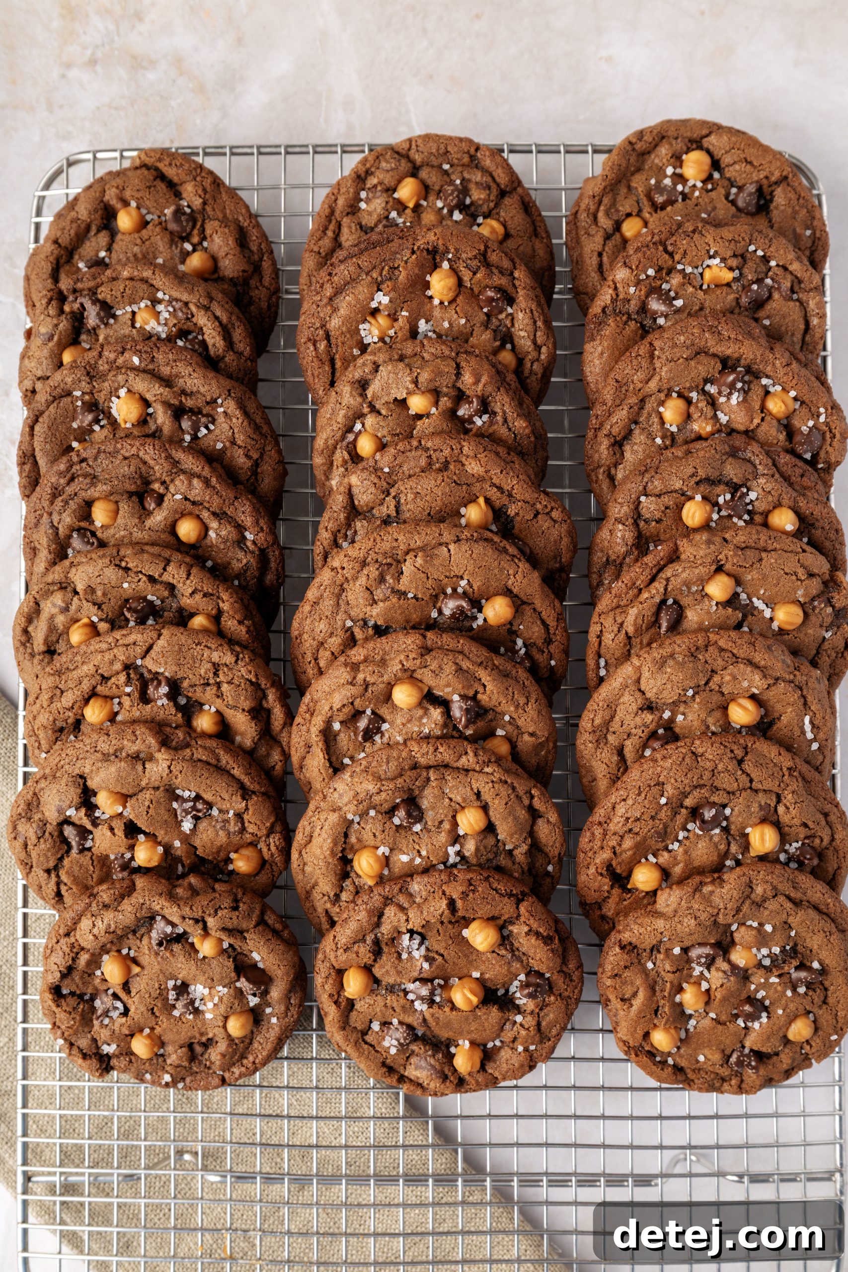 Easy Chocolate Salted Caramel Cookies