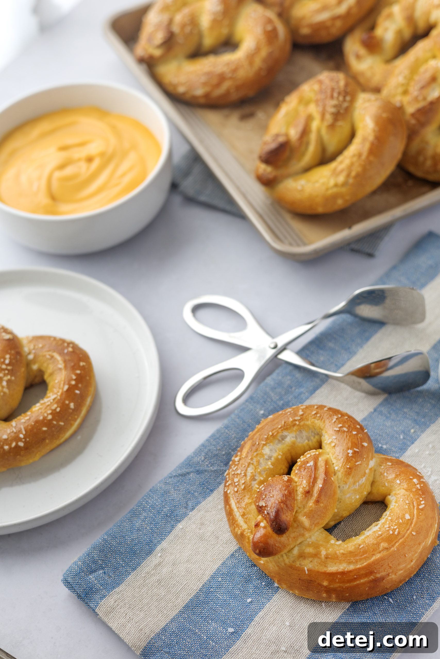 Easy Homemade Soft Pretzels
