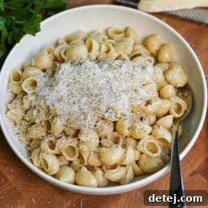 Bone Broth Pasta Recipe with Garlic, Herbs, and Parmesan 8 Bone Broth Pasta: Healthyish Foods
